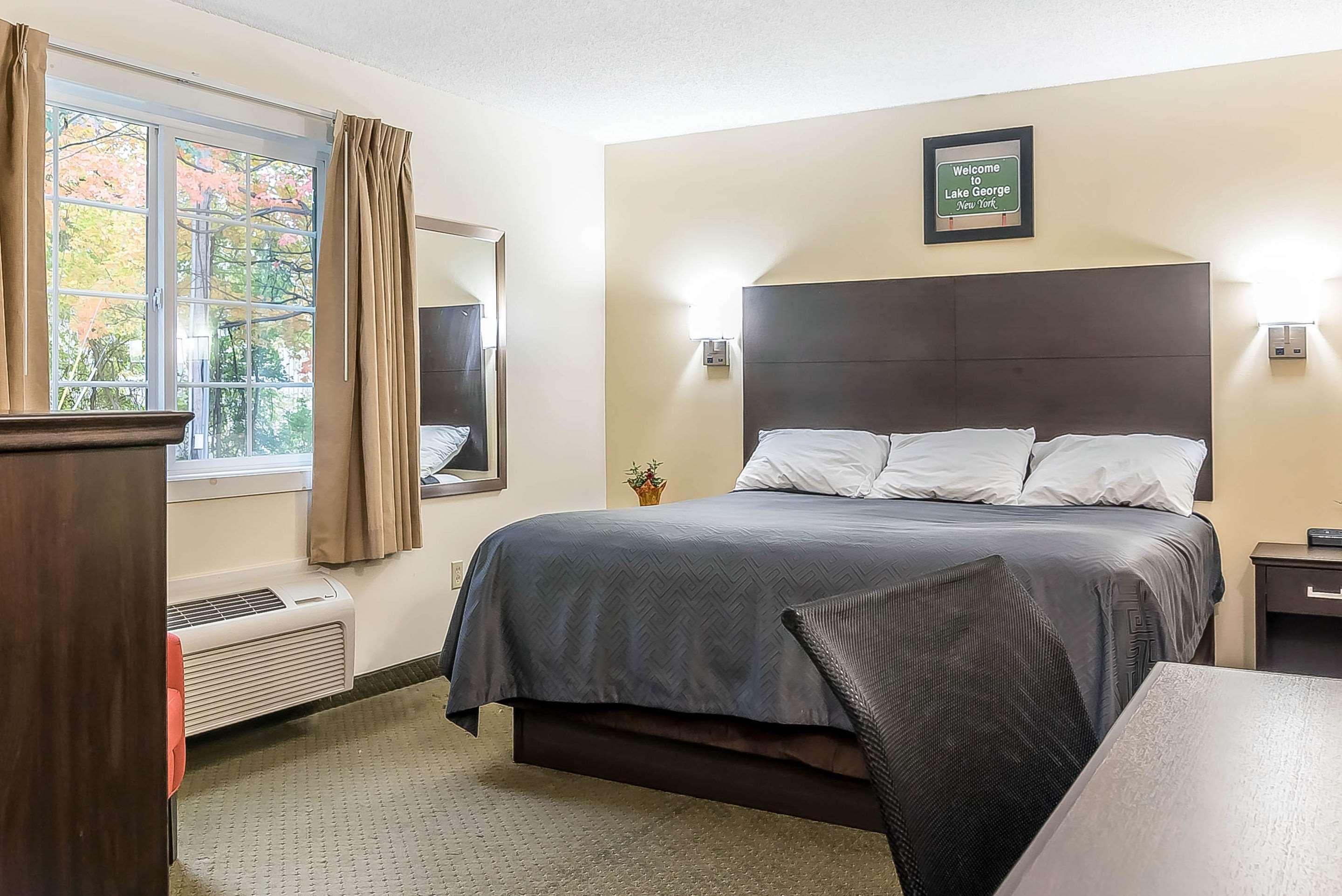Rodeway Inn Lake George Outlets 외부 사진