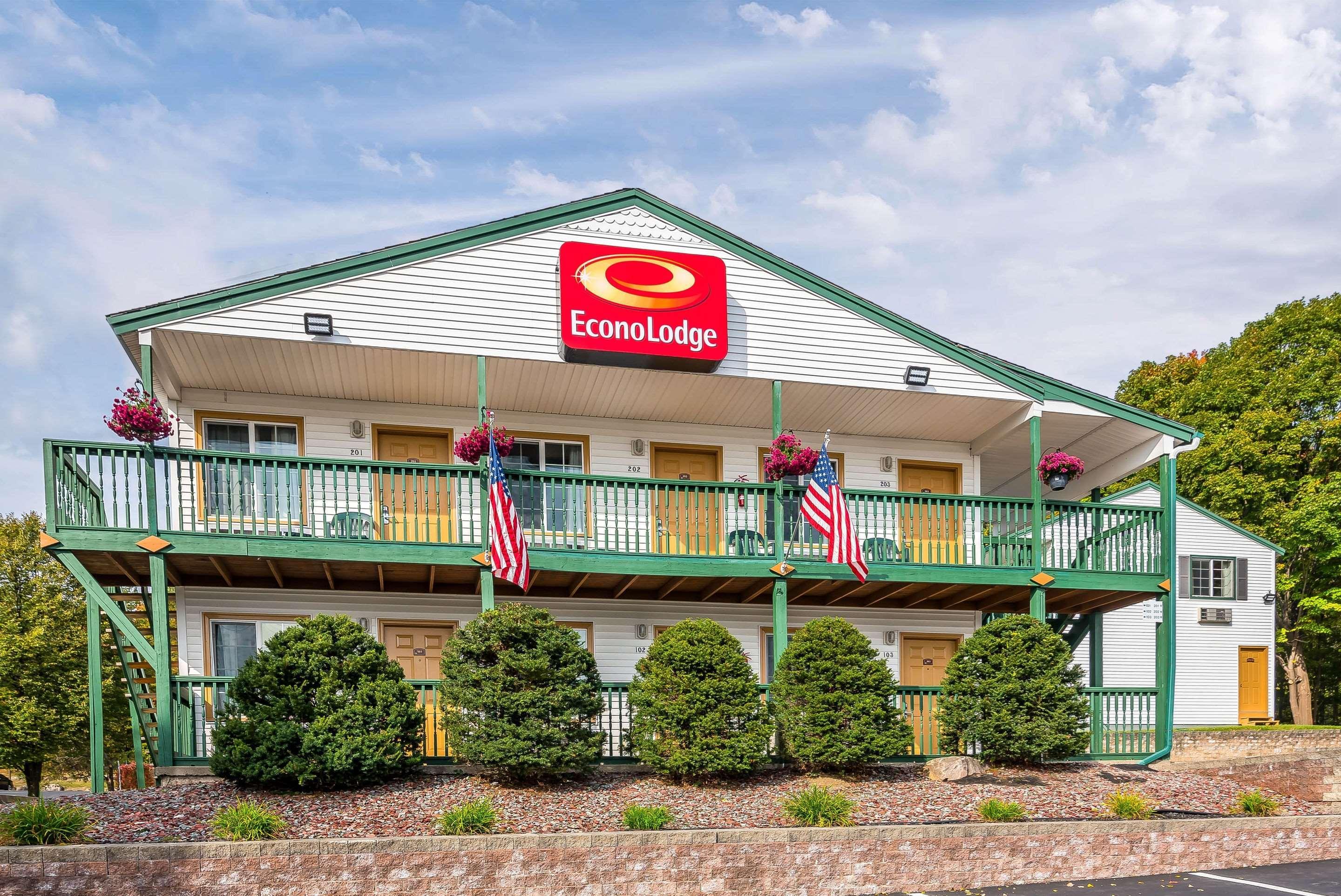 Rodeway Inn Lake George Outlets 외부 사진