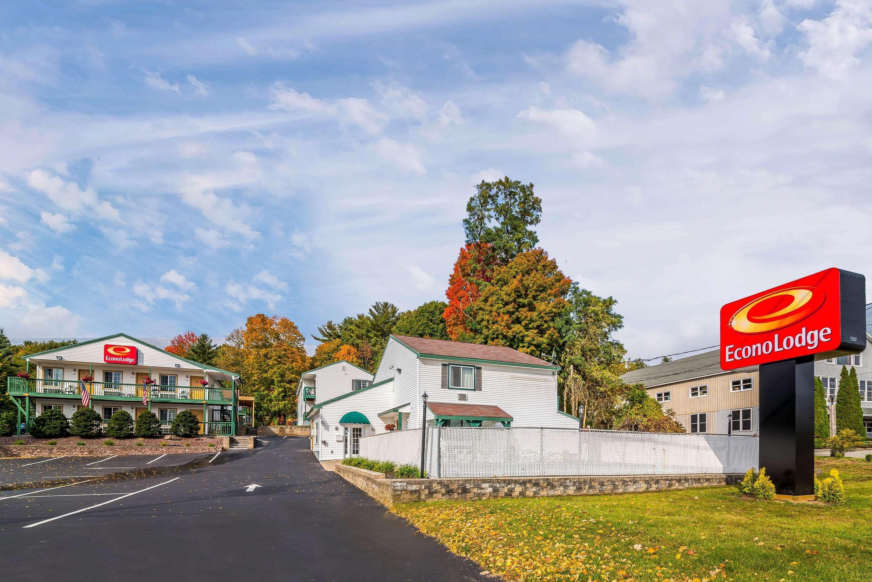 Rodeway Inn Lake George Outlets 외부 사진