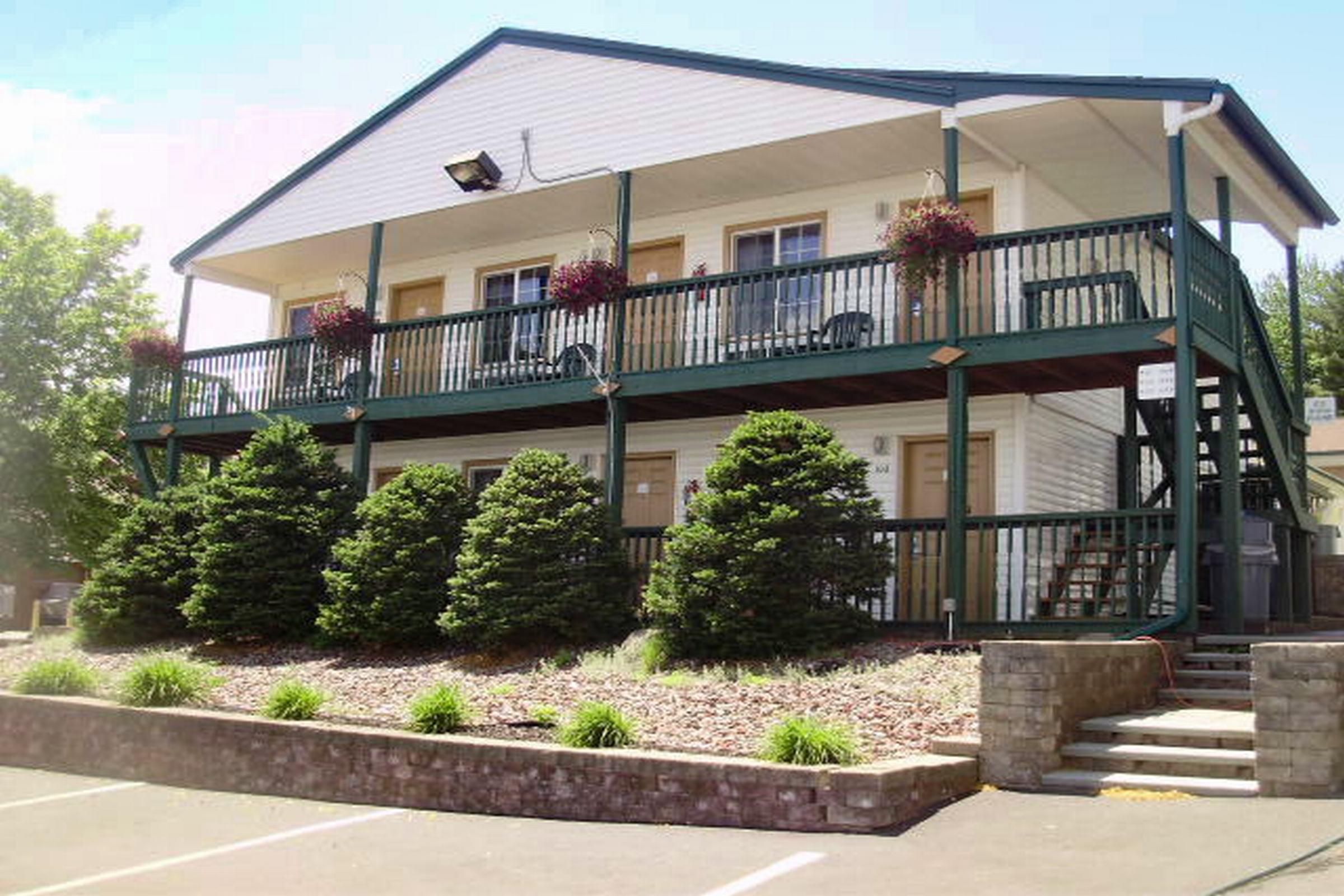 Rodeway Inn Lake George Outlets 외부 사진
